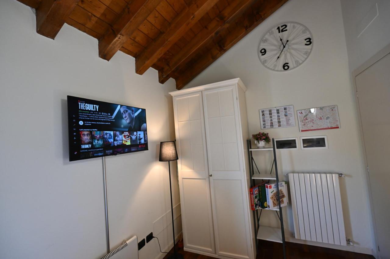 Aura Loving Home Con 4 Posti Letto, Cucina Completa, Terrazzo Ed Un Grande Parco Verde Serravalle d'Asti Exterior foto